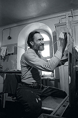 Василий Яковлевич Ситников в мастерской. Москва, 1969 год. Фото Игоря Пальмина